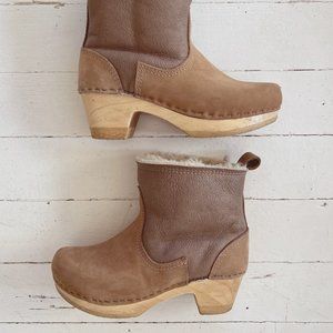No.6 5" Pull on Shearling Clog Boots Honey Suede (Size 36)
